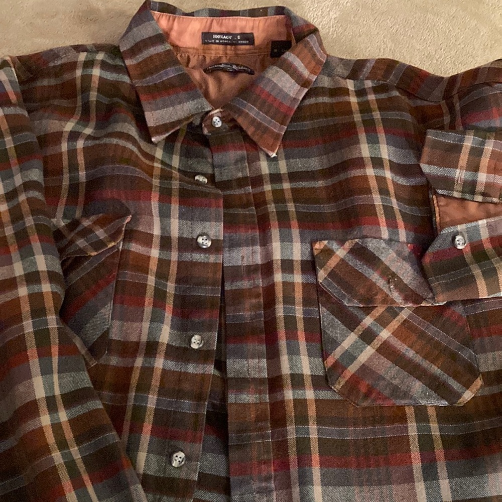 Men’s like new button down